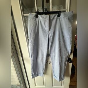 Avenue light blue/white Capris